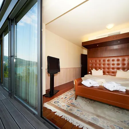 Parkhotel Poertschach - Hotelresort Mit Insellage Am Woerthersee