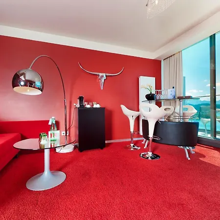 Otel Parkhotel Poertschach - Hotelresort Mit Insellage Am Woerthersee