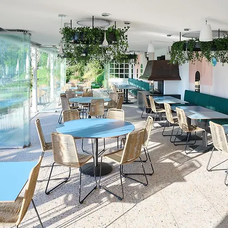 Parkhotel Poertschach - Hotelresort Mit Insellage Am Woerthersee