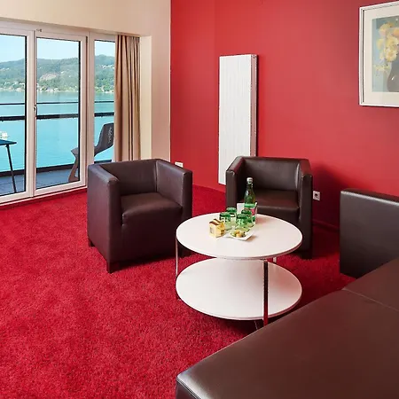 Parkhotel Poertschach - Hotelresort Mit Insellage Am Woerthersee מלון Pörtschach am Wörthersee