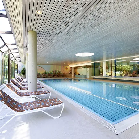 Parkhotel Poertschach - Hotelresort Mit Insellage Am Woerthersee 酒店 Pörtschach am Wörthersee