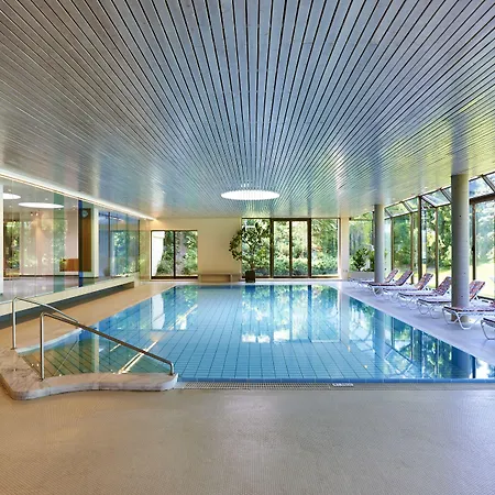 Parkhotel Poertschach - Hotelresort Mit Insellage Am Woerthersee