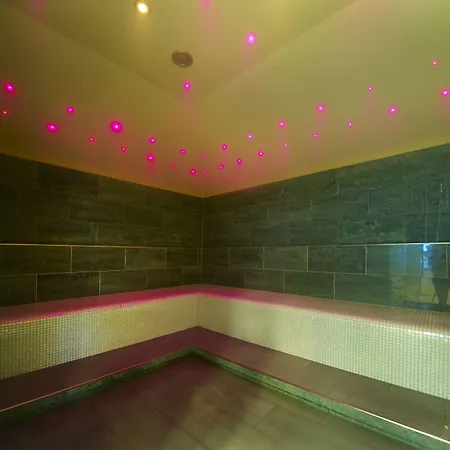 Parkhotel Poertschach - Hotelresort Mit Insellage Am Woerthersee 酒店 4*