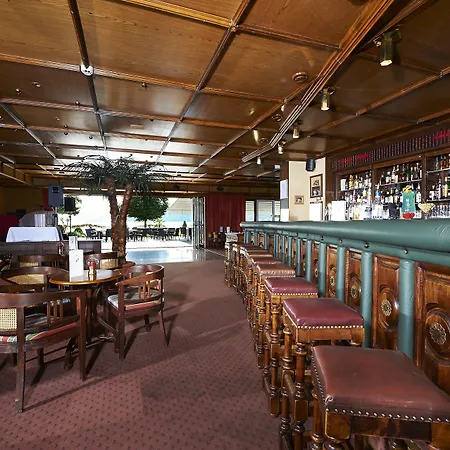 Parkhotel Poertschach - Hotelresort Mit Insellage Am Woerthersee 4* Portschach am Woerthersee