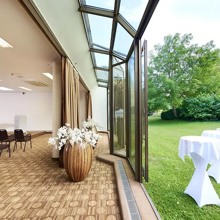 Parkhotel Poertschach - Hotelresort Mit Insellage Am Woerthersee 4*