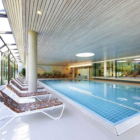 Parkhotel Poertschach - Hotelresort Mit Insellage Am Woerthersee Ξενοδοχείο
