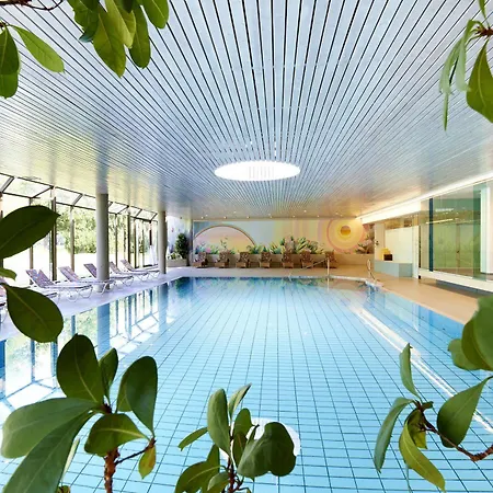 Parkhotel Poertschach - Hotelresort Mit Insellage Am Woerthersee