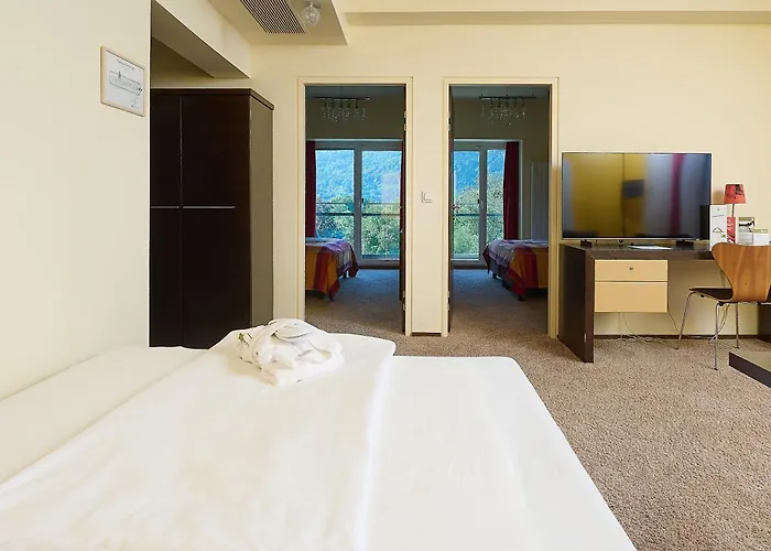 Parkhotel Poertschach - Hotelresort Mit Insellage Am Woerthersee 4*