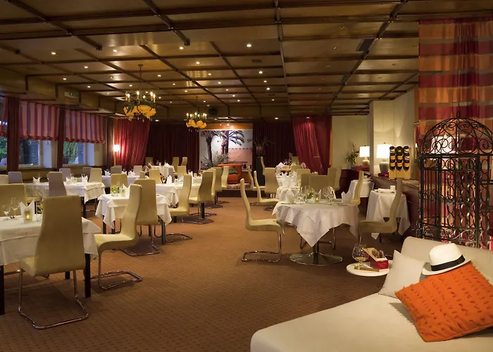 Parkhotel Poertschach - Hotelresort Mit Insellage Am Woerthersee Hotell