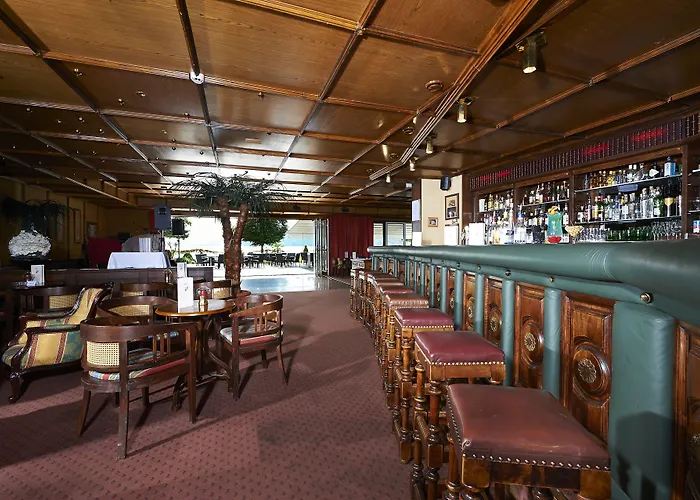 Parkhotel Poertschach - Hotelresort Mit Insellage Am Woerthersee 4* Portschach am Woerthersee