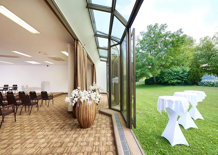 Parkhotel Poertschach - Hotelresort Mit Insellage Am Woerthersee 4* Portschach am Woerthersee